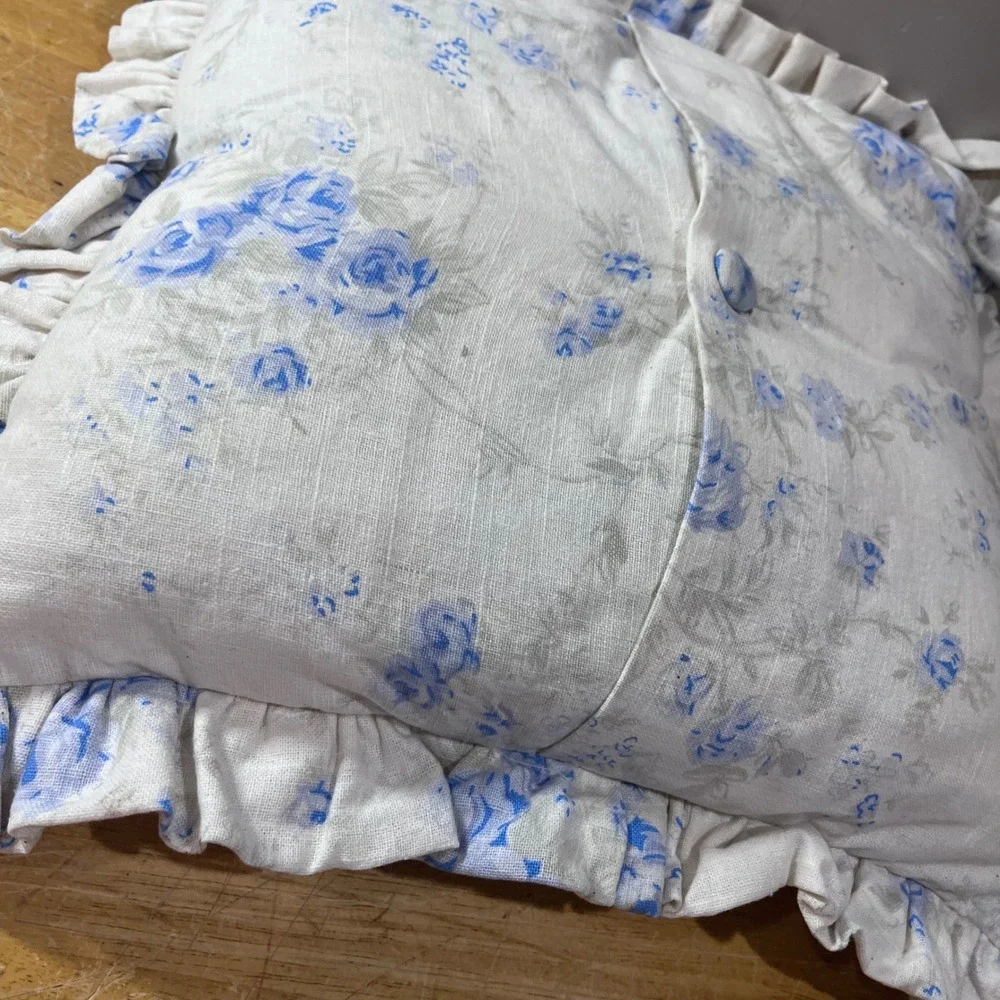 Simply Shabby Chic Blue Floral Rose Ruffle Linen Toss Pillow 16x16 Vtg 2003 NEW